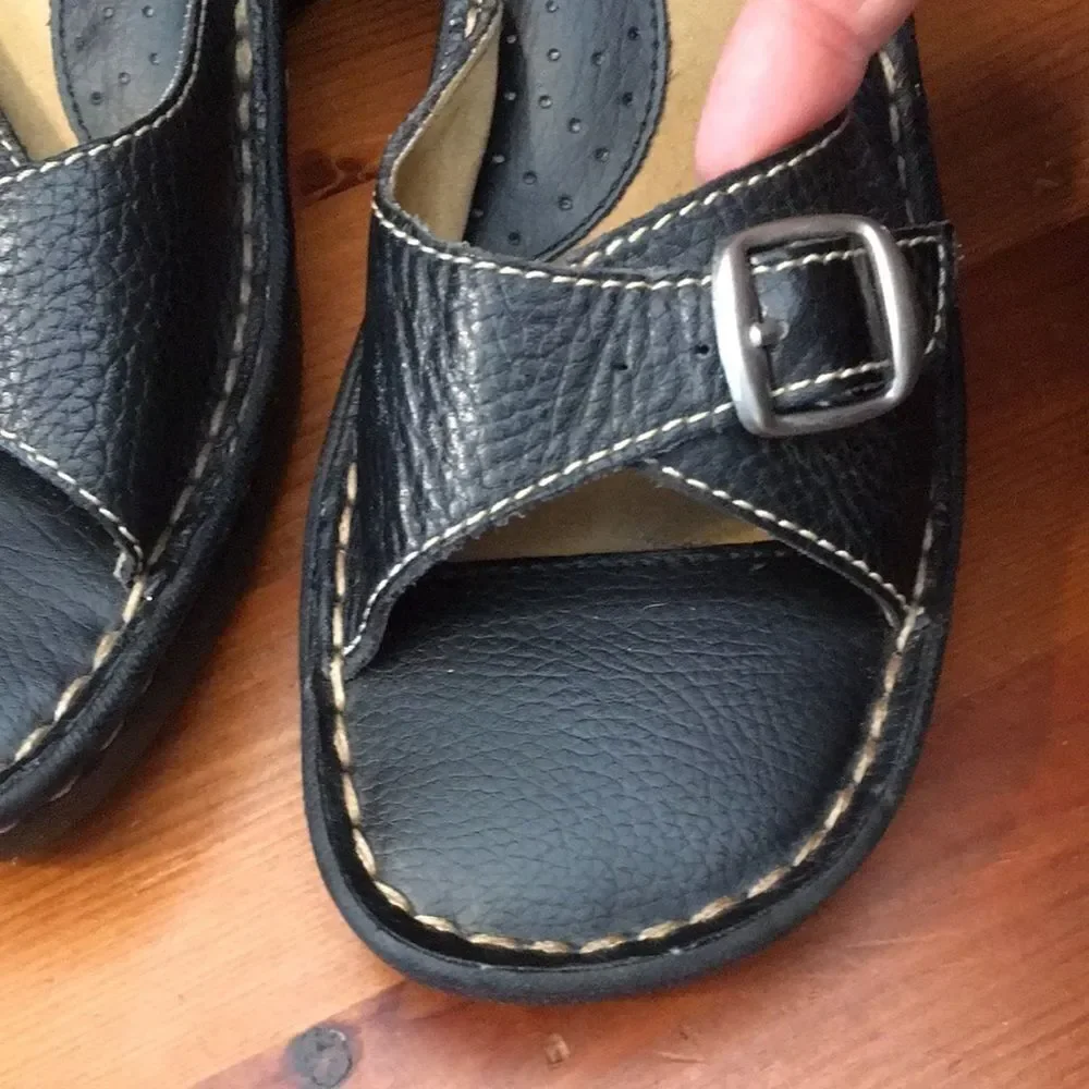 Montego Bay Club Leather Sandals - Stylish Comfort for Any Occasion